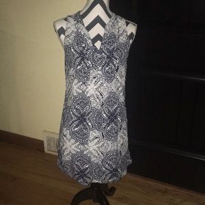 Sleeveless dress
